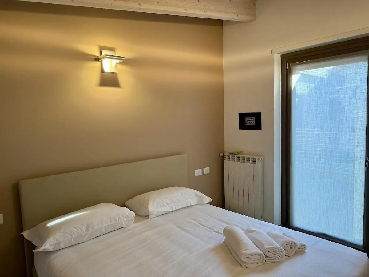 Apartament Dingo'S House - 5 Minutes From M3 Mediolan