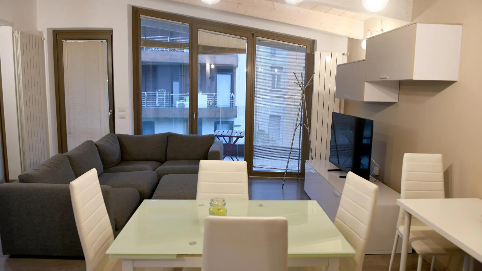 Apartament Dingo'S House - 5 Minutes From M3 Mediolan